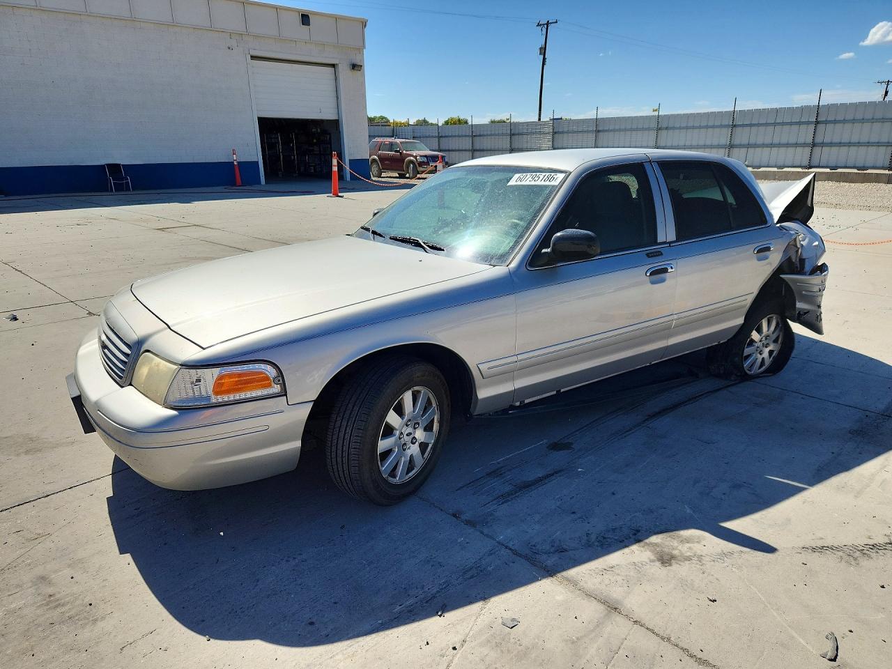 2006 Ford Crown Victoria LX, VIN 2FAFP74W26X129158 — Rear end