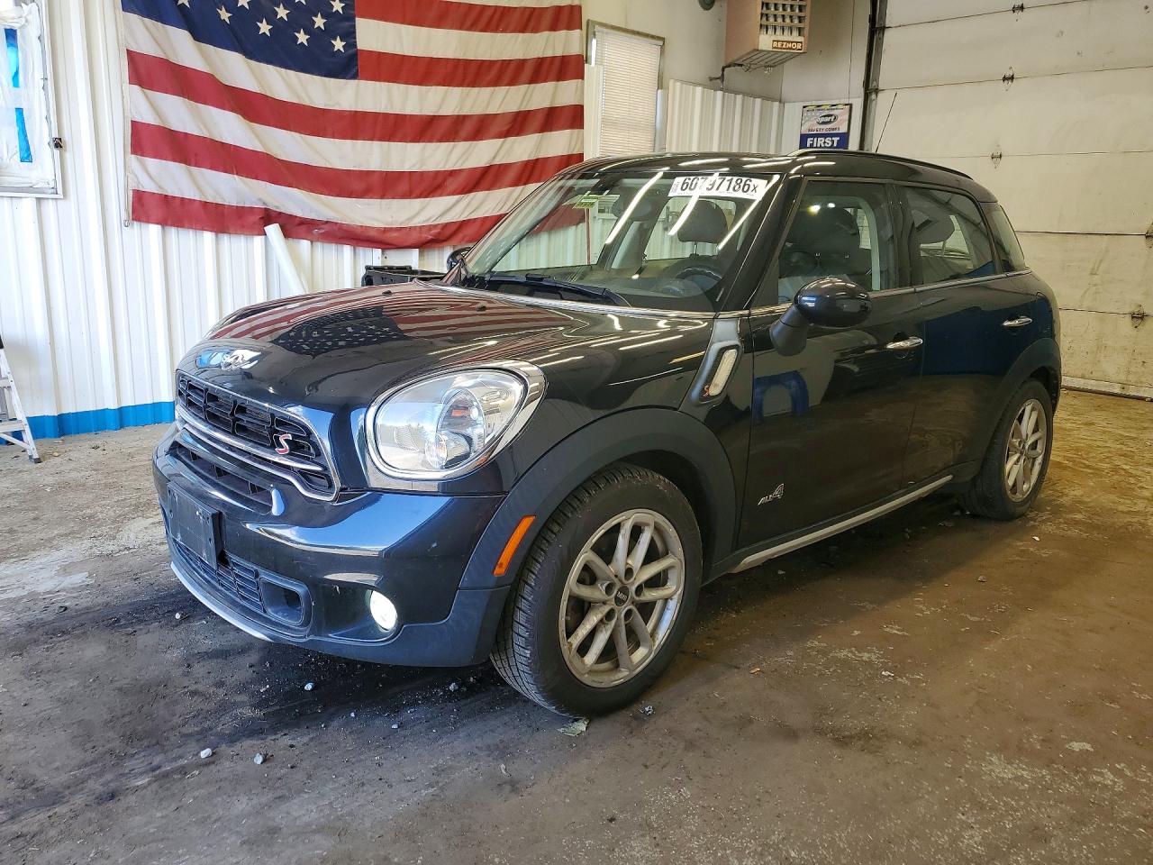 2015 MINI Countryman S, VIN WMWZC5C53FWP42785 — Minor dents and scratches