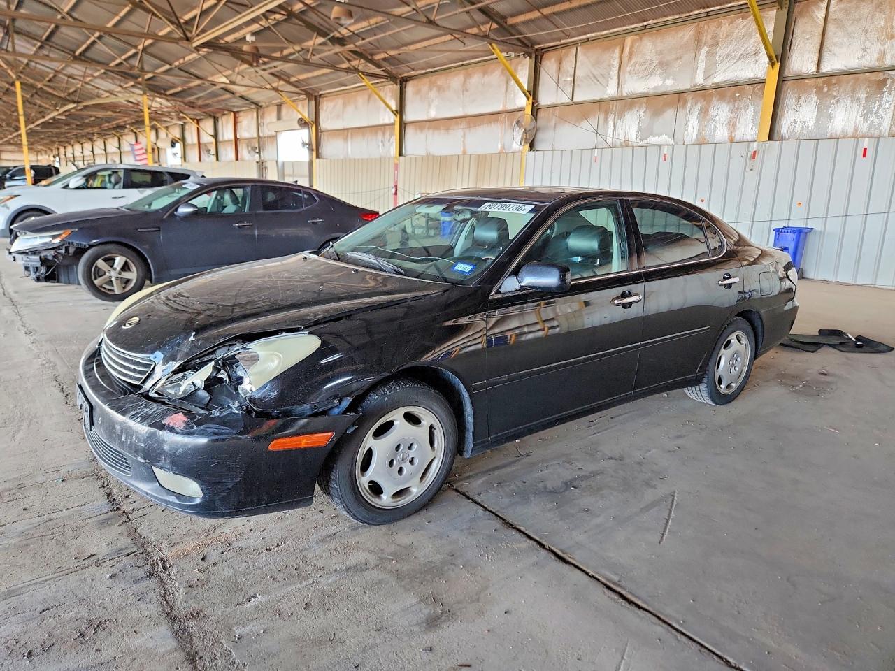 2003 Lexus ES 300, VIN JTHBF30G930126088 — Front end