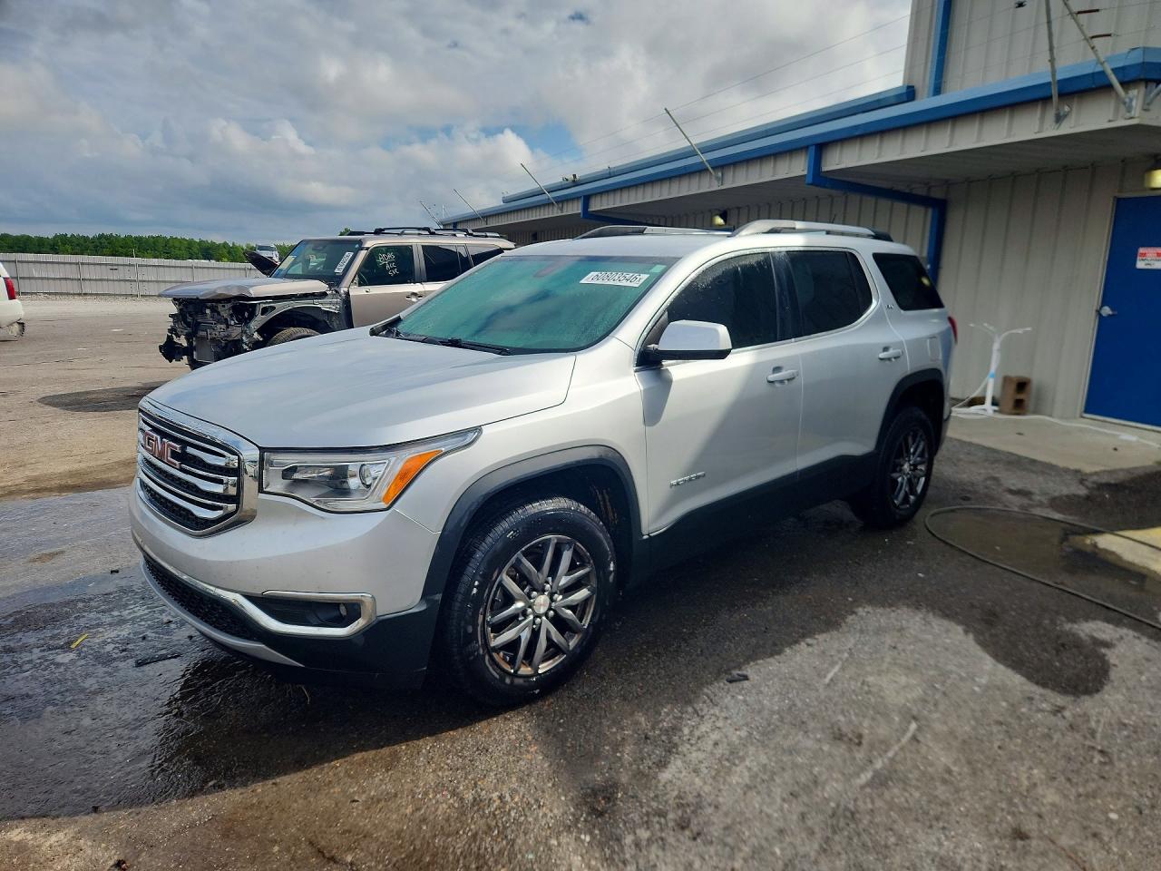 2017 GMC Acadia SLT, VIN 1GKKNMLS3HZ233283 — Мелкие вмятины и царапины