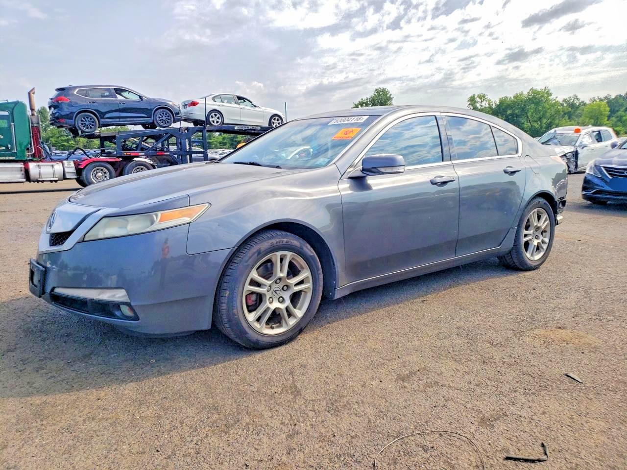 2011 Acura TL, VIN 19UUA8F25BA007840 — Бок