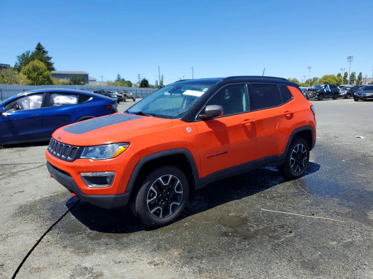 2021 Jeep Compass Trailhawk, VIN 3C4NJDDB7MT529203 — Minor dents and scratches