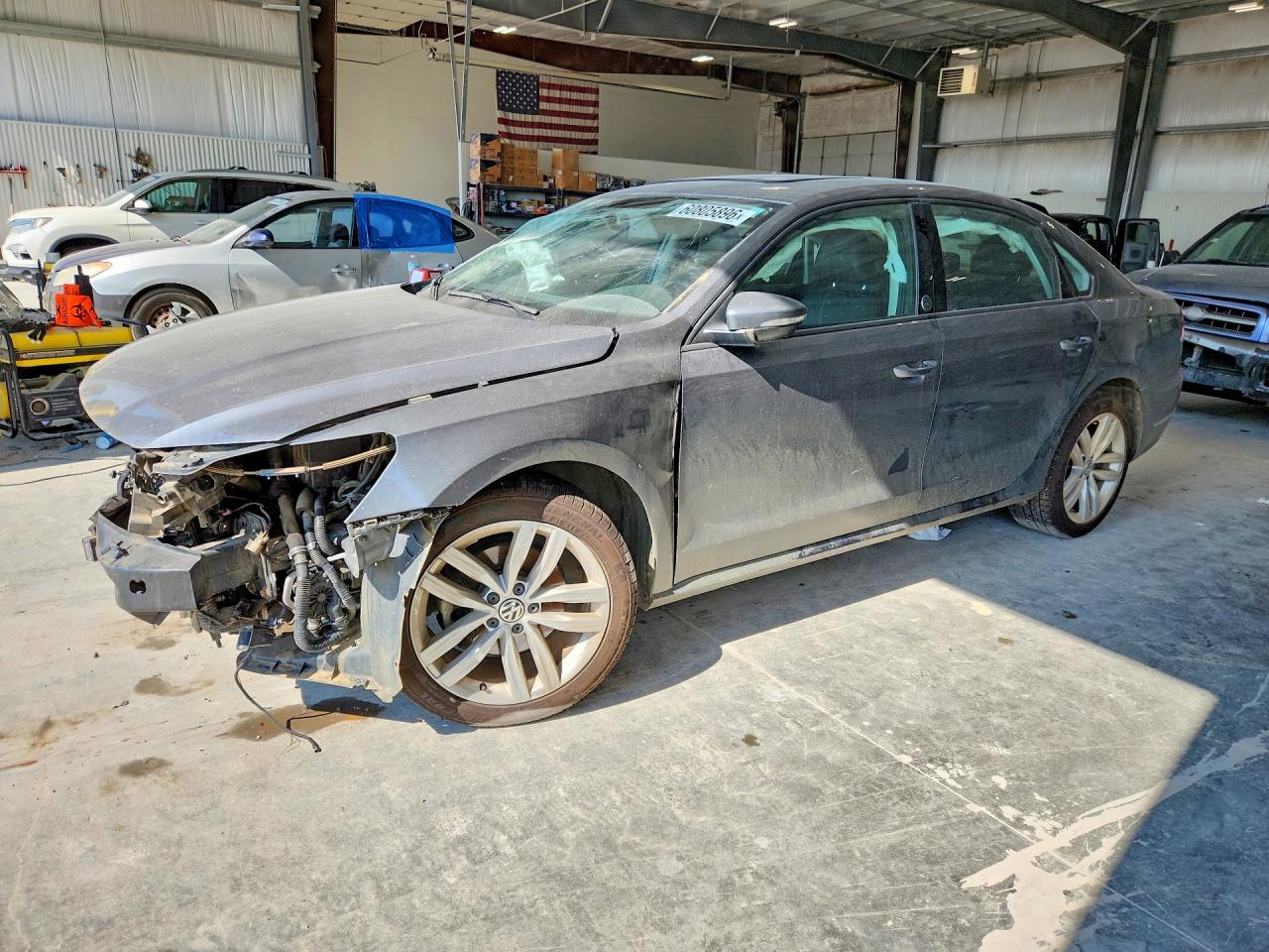 2019 Volkswagen Passat Wolfsburg Edition, VIN 1VWLA7A32KC009373 — Перед