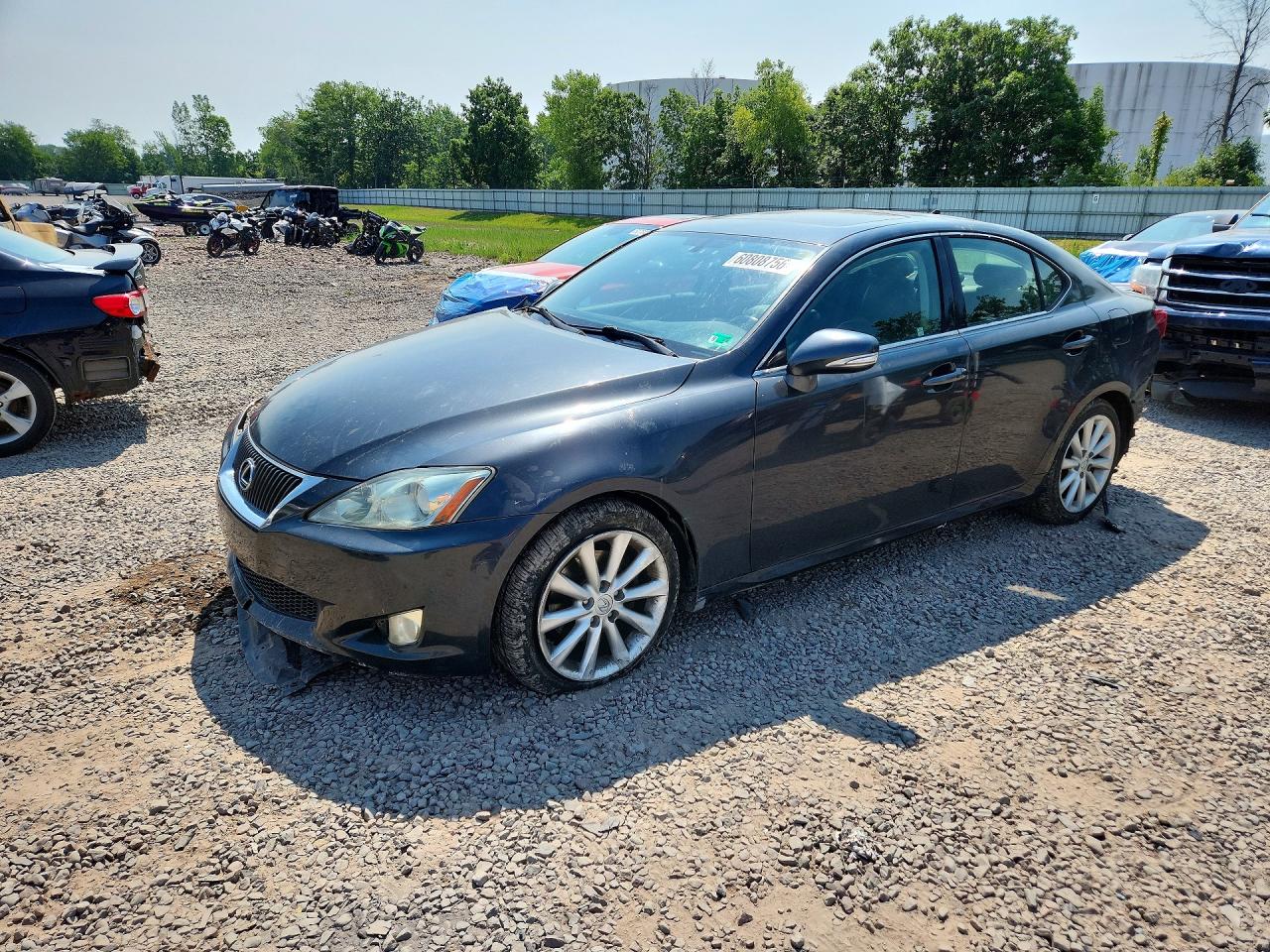 2009 Lexus IS 250, VIN JTHCK262392030590 — Перед