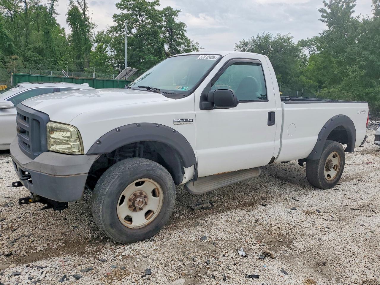 2005 Ford F-350 XL, VIN 1FTWF31585EB79452 — Side
