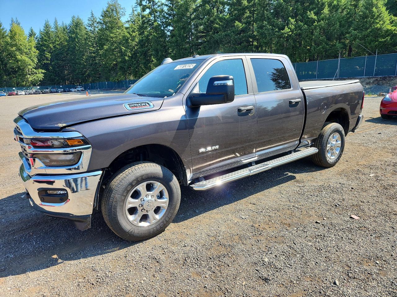 2026 Ram 2500 Big Horn, VIN 3C6UR5DJ6TG300477 — Перед