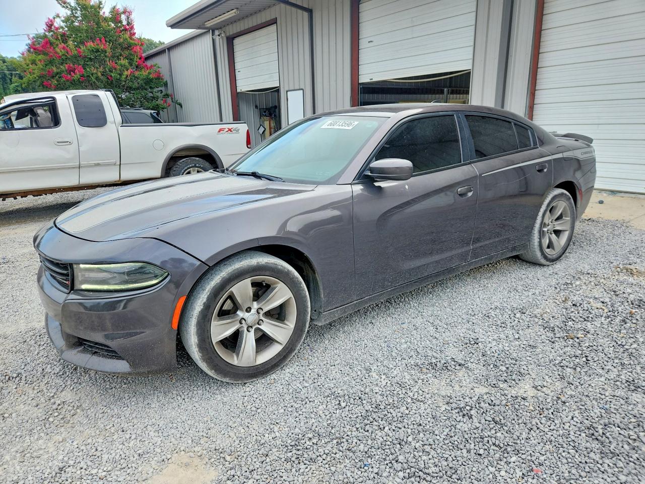 2016 Dodge Charger SXT, VIN 2C3CDXHG9GH346330 — Мелкие вмятины и царапины