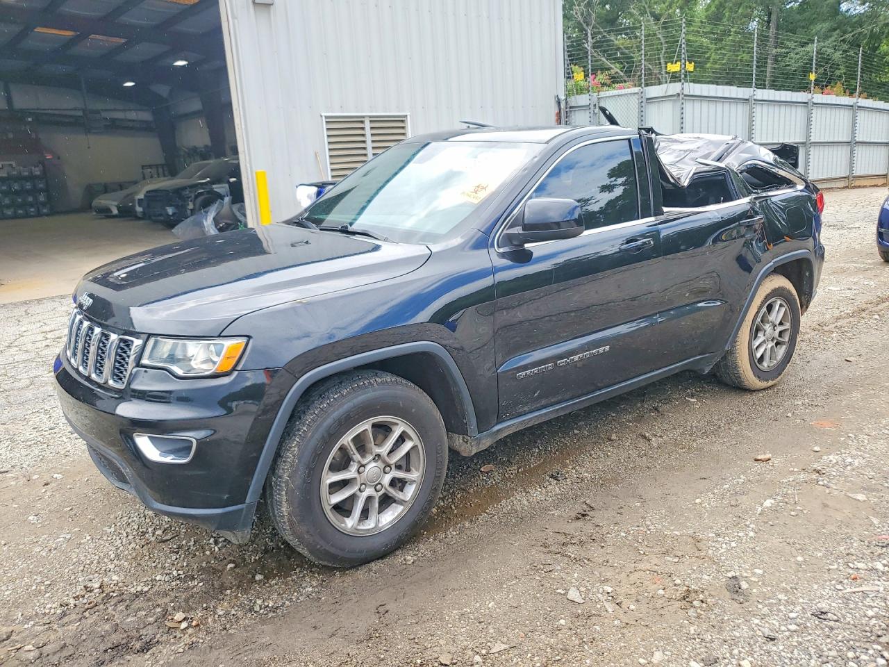 2018 Jeep Grand Cherokee Laredo E, VIN 1C4RJEAG3JC447127 — Крыша
