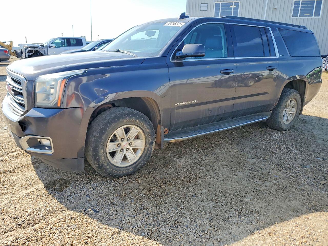 2016 GMC Yukon XL SLT, VIN 1GKS2GKC3GR391349 — Front end