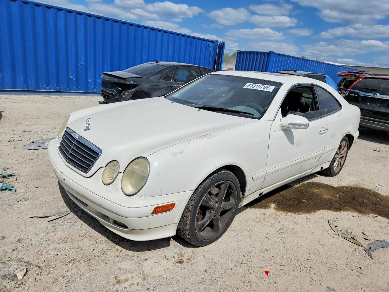 2002 Mercedes-Benz CLK 320/430, VIN WDBLJ65G32F199028 — Бок