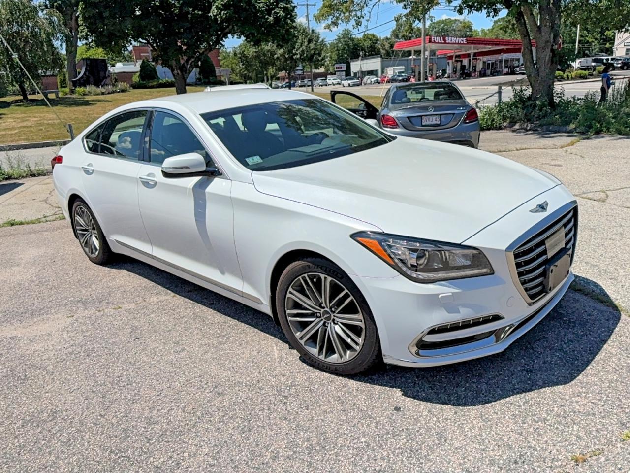 2018 Genesis G80 3.8L, VIN KMHGN4JE4JU250106 — Normal wear