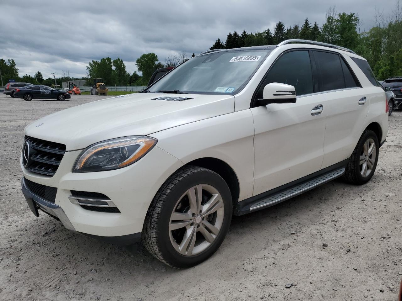 2015 Mercedes-Benz M 350, VIN 4JGDA5HB7FA591301 — Side