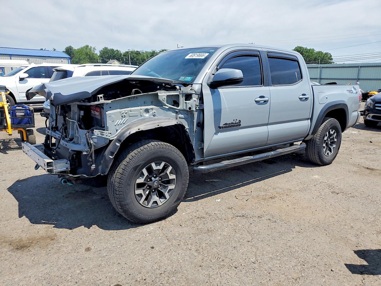 2021 Toyota Tacoma SR5, VIN 3TYCZ5AN9MT026985 — Front end