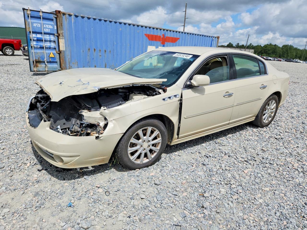 2011 Buick Lucerne CXL, VIN 1G4HC5EM6BU130293 — Front end