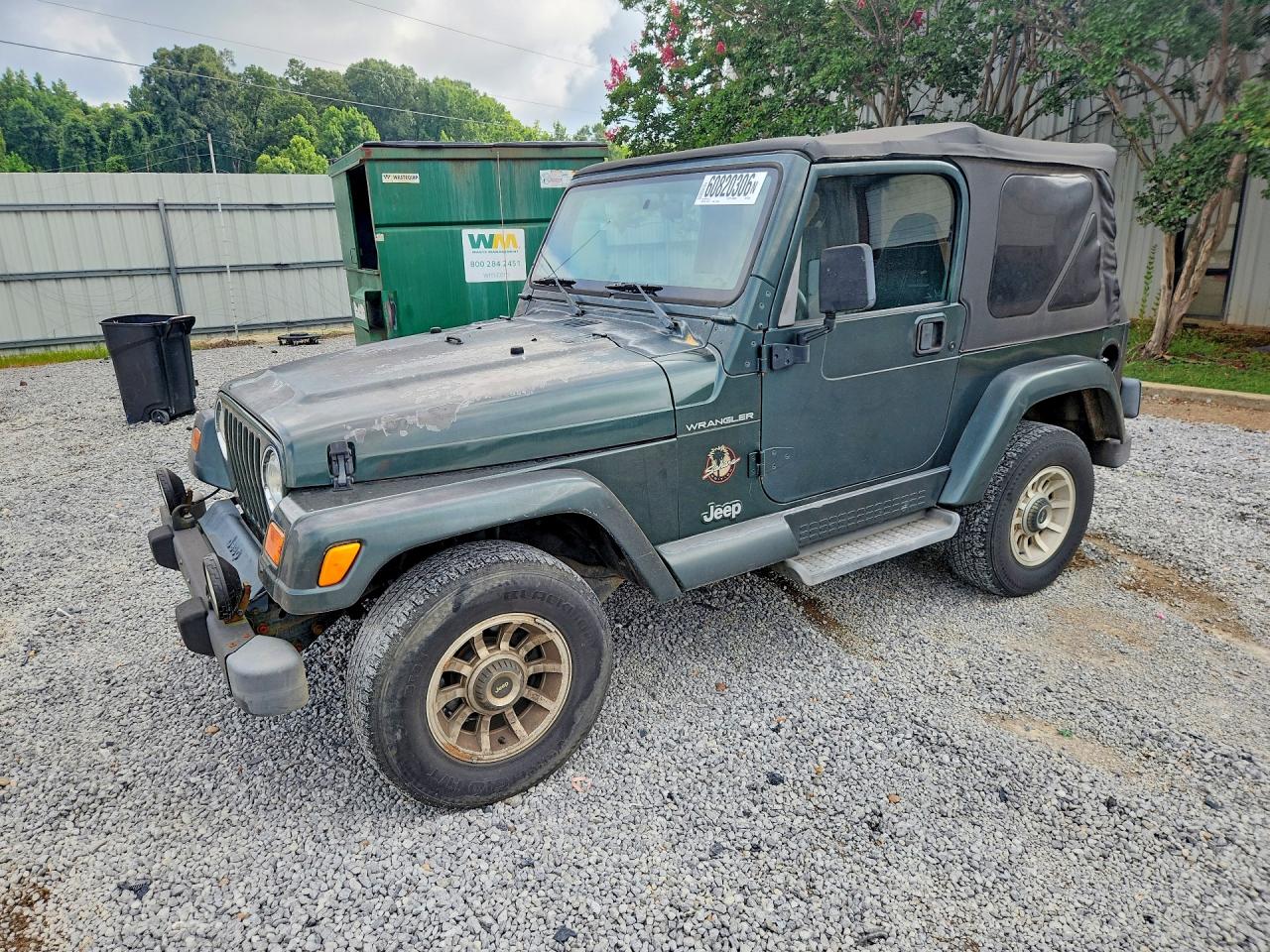 2002 Jeep Wrangler Sahara, VIN 1J4FA59S22P725130 — Minor dents and scratches