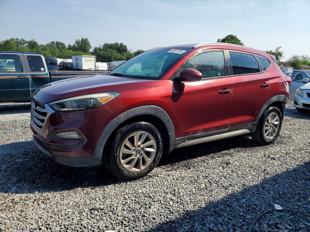 2017 Hyundai Tucson SE Plus, VIN KM8J3CA42HU316238 — Rear end