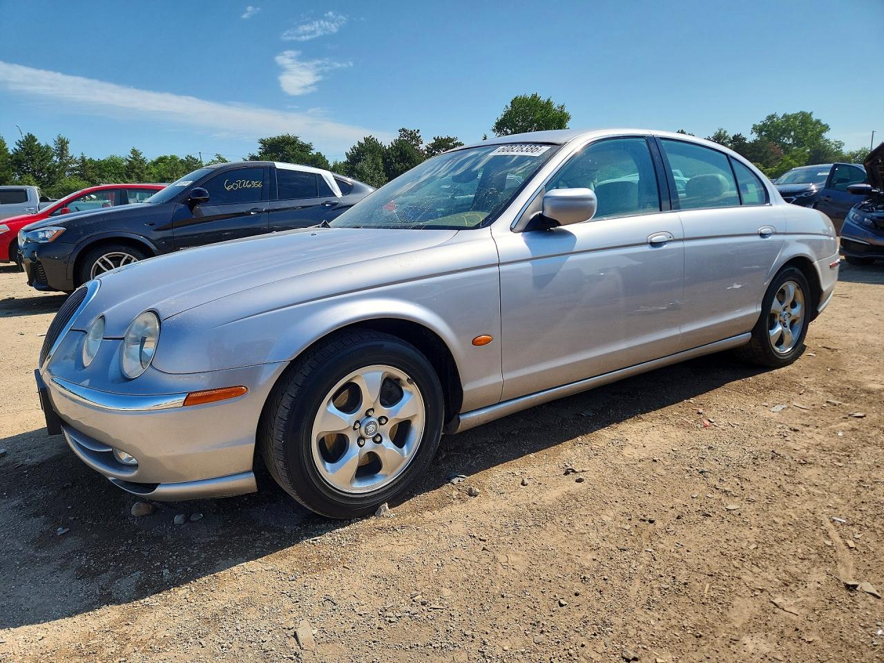 2001 Jaguar S-Type V6, VIN SAJDA01N41FM04167 — Side