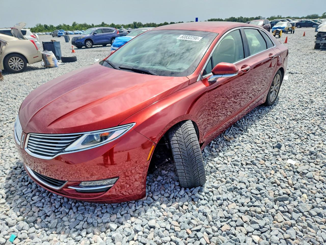2014 Lincoln MKZ, VIN 3LN6L2G94ER832221 — Front end