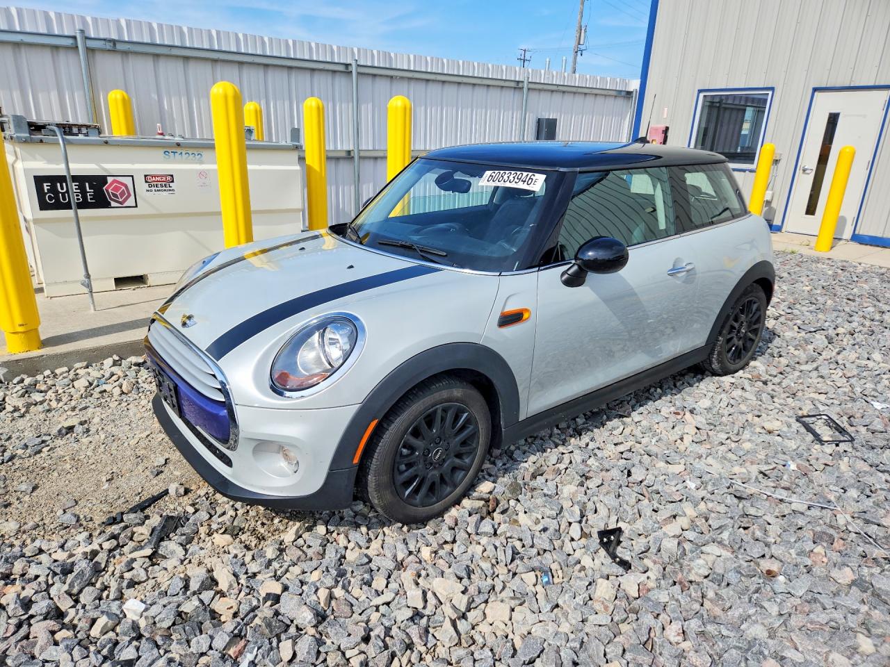 2015 MINI Hardtop, VIN WMWXM5C50F3A56986 — Minor dents and scratches