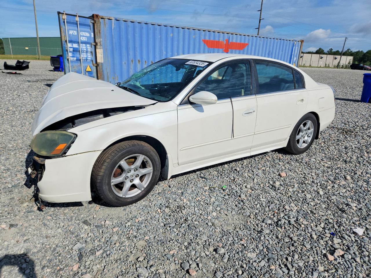 2005 Nissan Altima S, VIN 1N4AL11E75C110356 — Front end