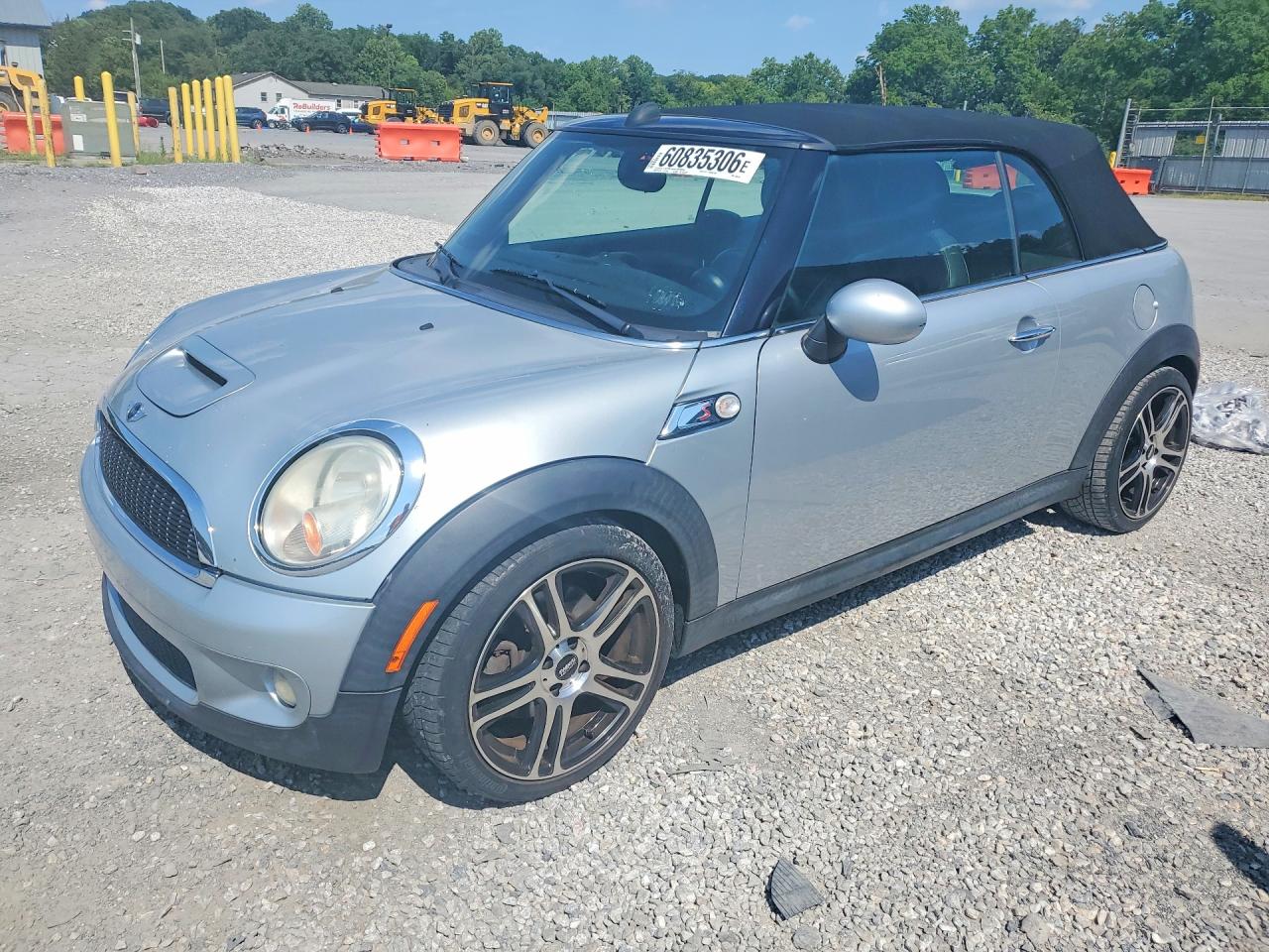 2009 MINI Convertible S, VIN WMWMS33569TG88182 — Vandalism