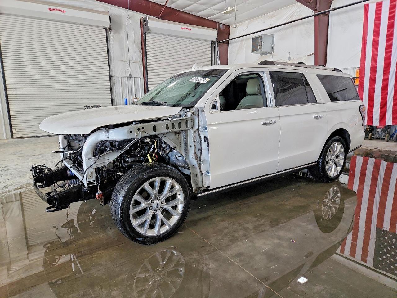 2018 Ford Expedition Max Limited, VIN 1FMJK2AT5JEA49598 — Front end