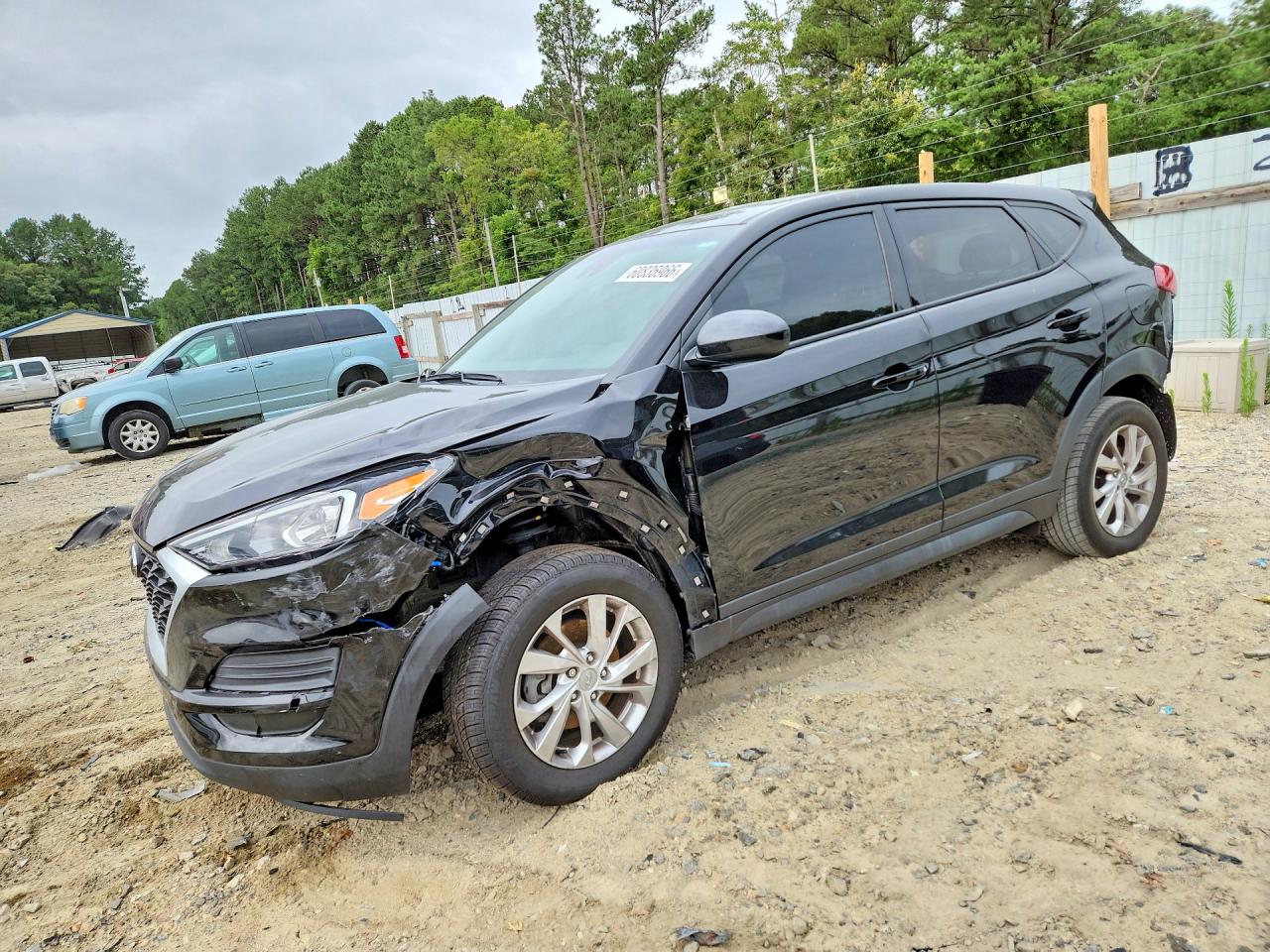 2021 Hyundai Tucson SE, VIN KM8J23A40MU294978 — Перед