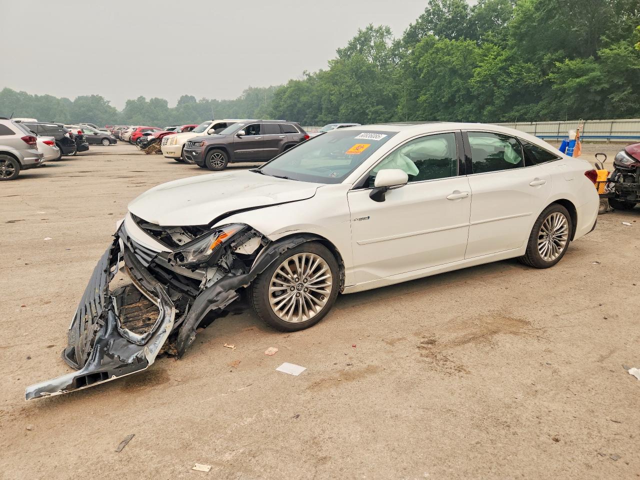 2020 Toyota Avalon Limited Hybrid, VIN 4T1D21FB6LU013130 — Front end