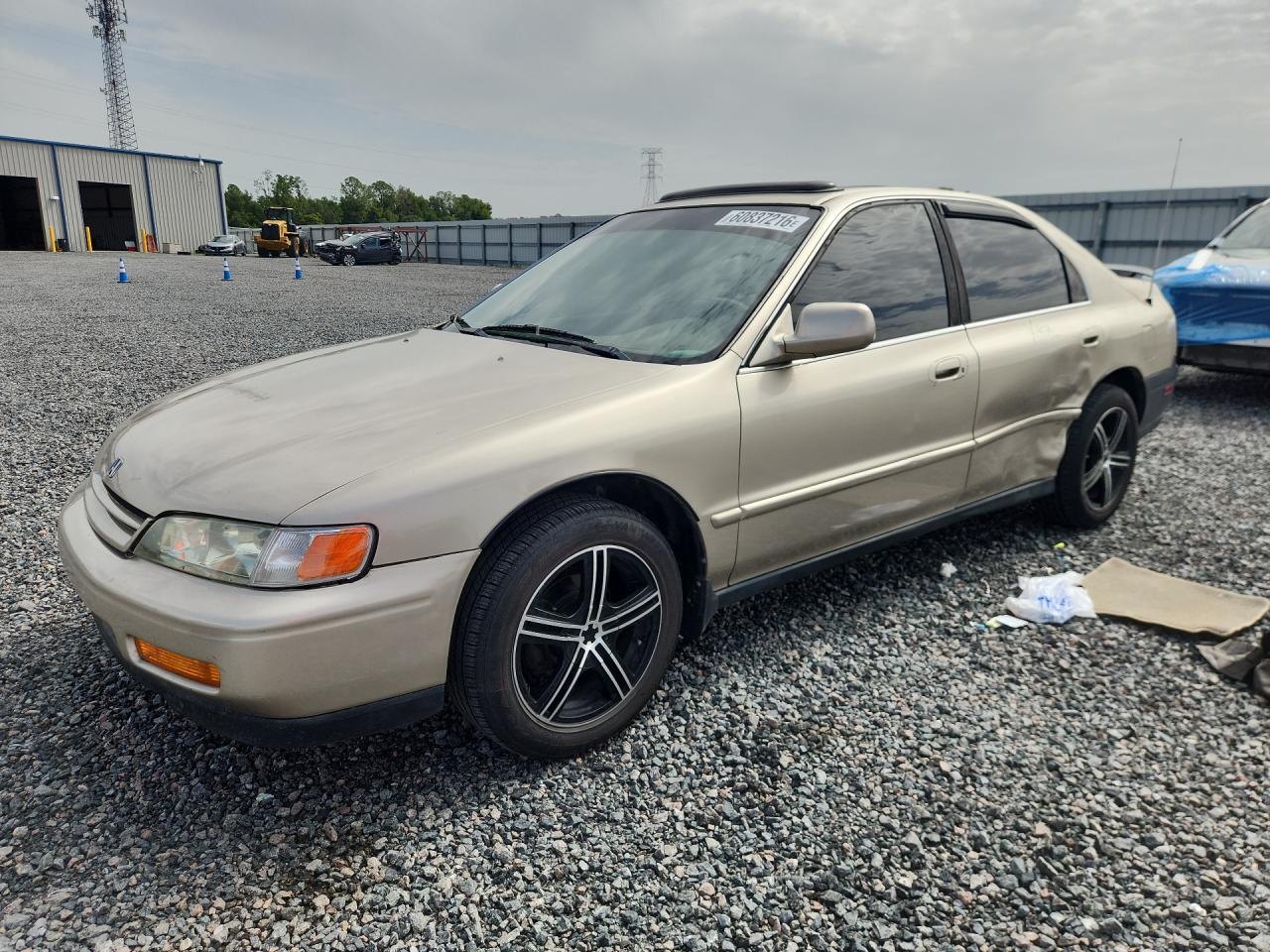 1995 Honda Accord EX, VIN JHMCD5657SC036799 — Side
