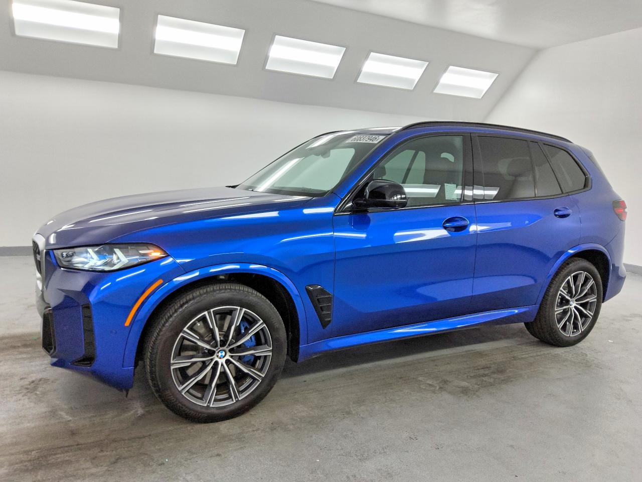 2026 BMW X5 M60i, VIN 5UX33EU04T9018947 — Обычный износ