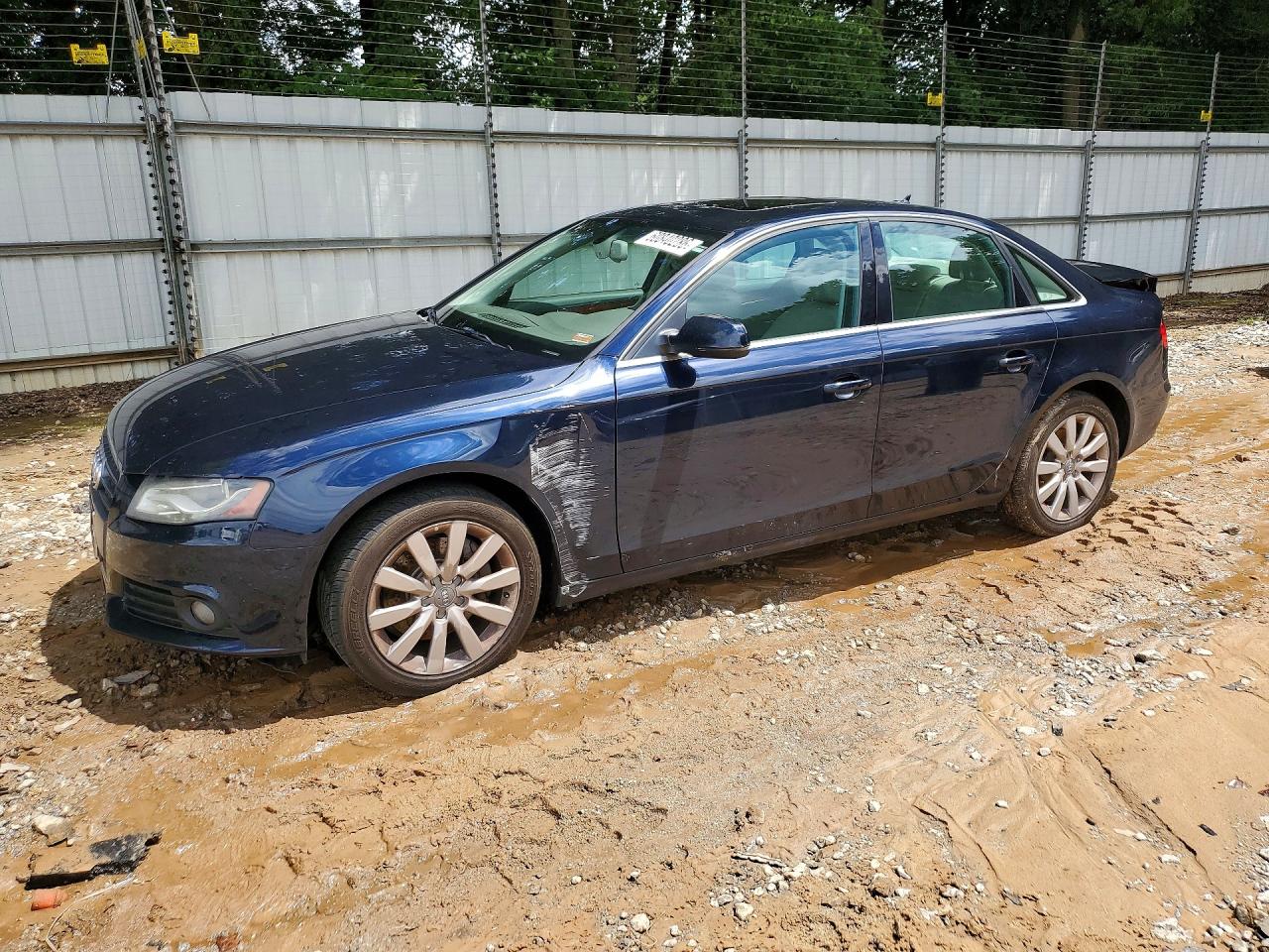 2011 Audi A4 Premium Plus, VIN WAUEFAFL1BN022796 — Зад