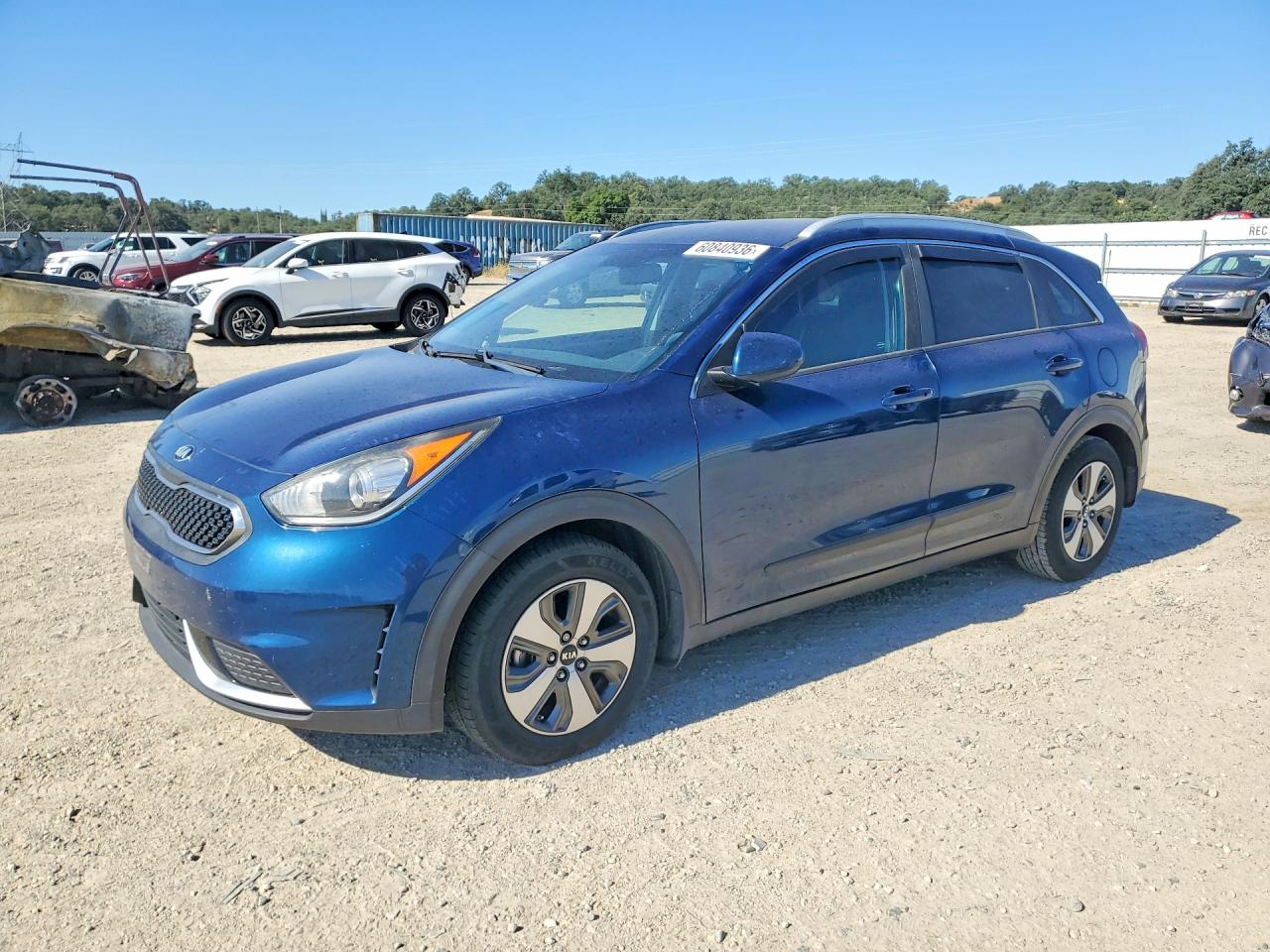 2018 Kia Niro LX, VIN KNDCB3LC1J5206981 — Side