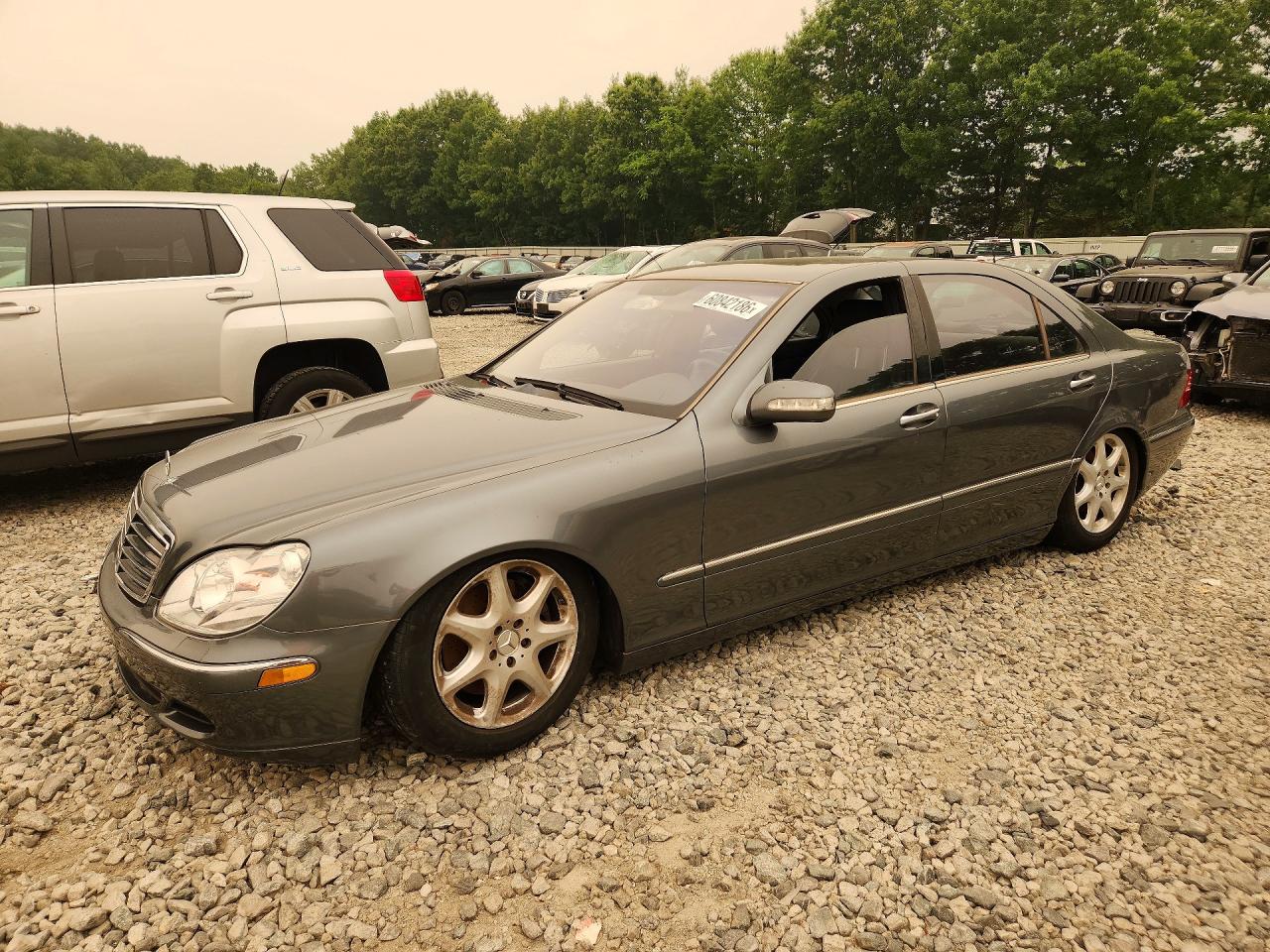 2006 Mercedes-Benz S 430, VIN WDBNG83J56A473303 — Minor dents and scratches