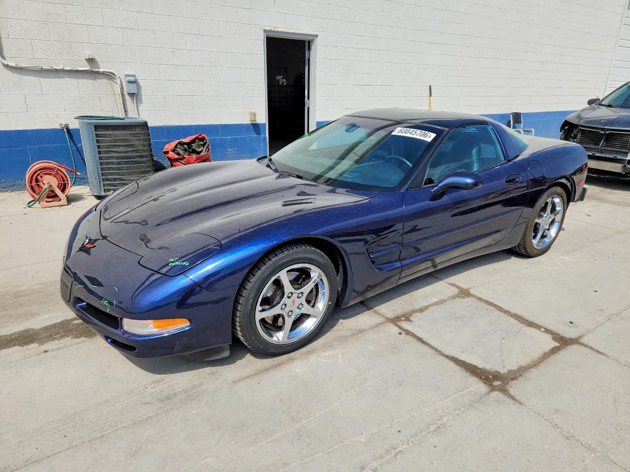 2000 Chevrolet Corvette, VIN 1G1YY22G5Y5126637 — Rear end