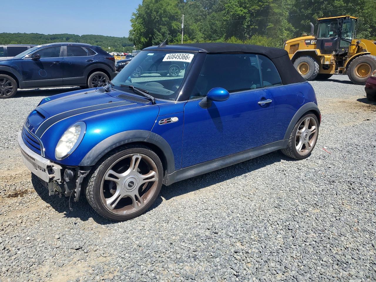 2005 MINI Convertible S, VIN WMWRH33415TF80638 — Front end