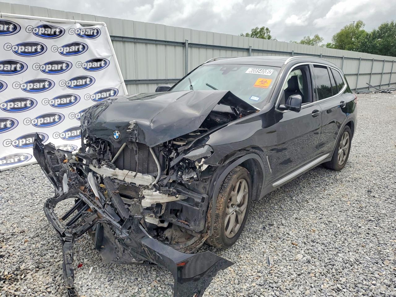 2021 BMW X3 sDrive30i, VIN 5UXTY3C02M9F71852 — Front end