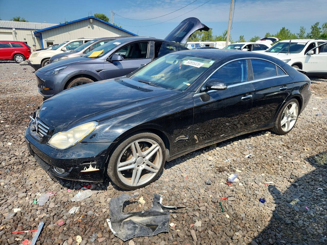 2008 Mercedes-Benz CLS 550, VIN WDDDJ72X08A123083 — Front end