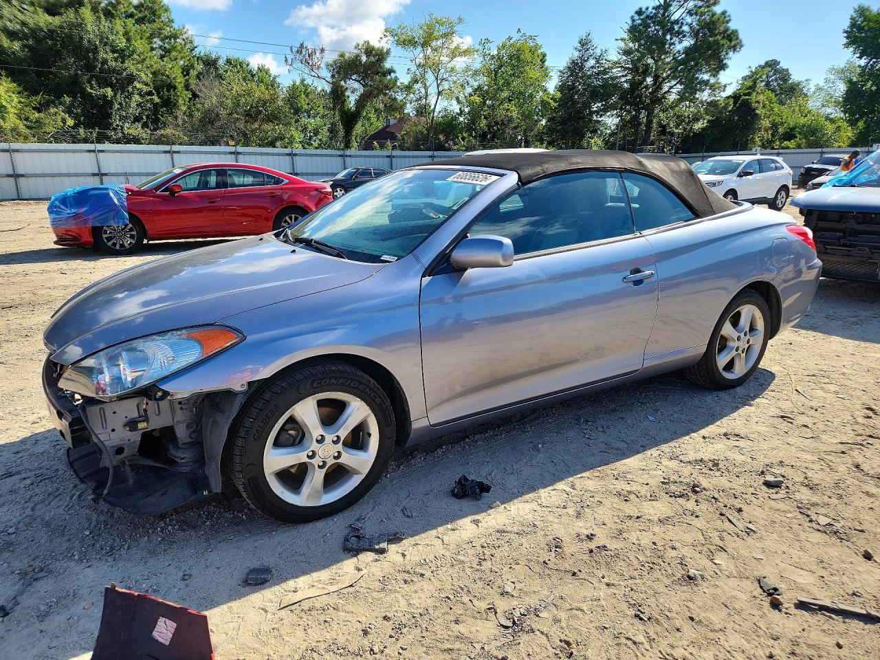 2005 Toyota Solara SE, VIN 4T1FA38P15U042831 — Front end
