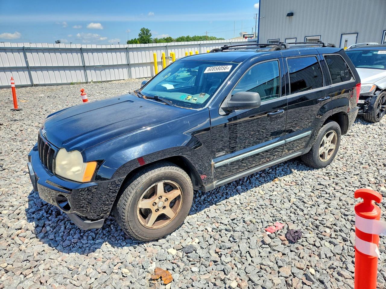 2007 Jeep Grand Cherokee Laredo, VIN 1J8GR48K47C625004 — Normal wear