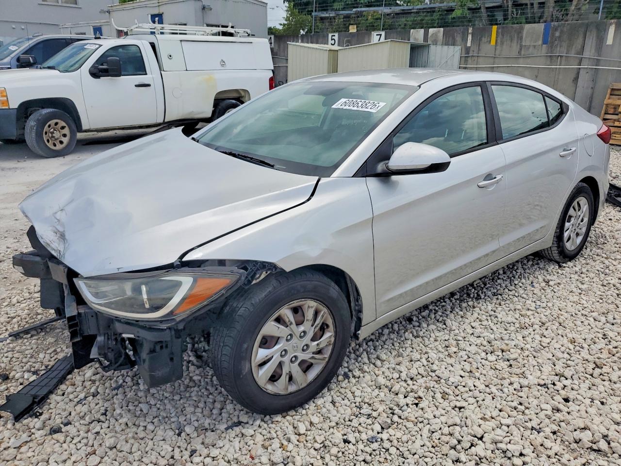 2018 Hyundai Elantra SE, VIN 5NPD74LF9JH276640 — Front end