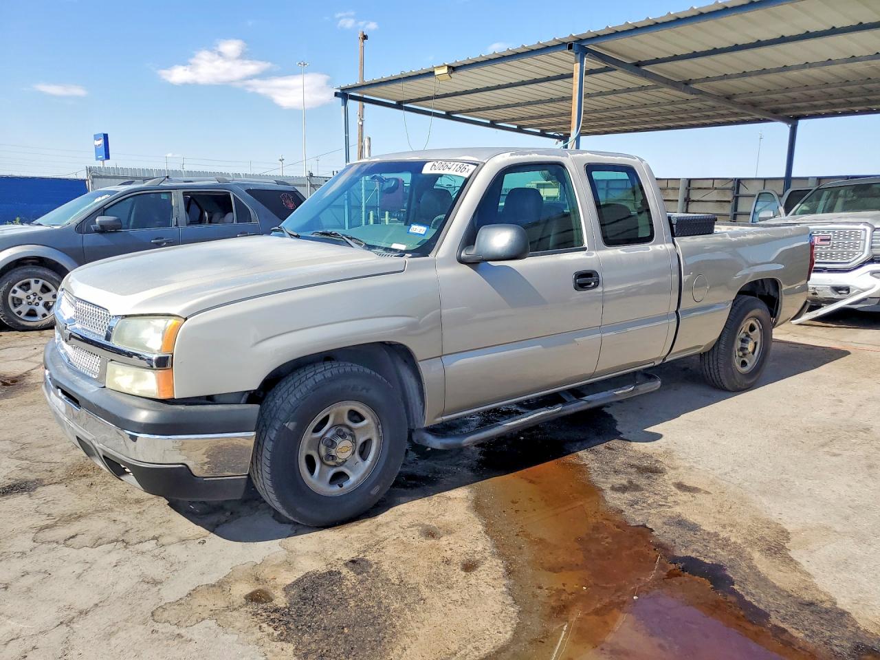 2004 Chevrolet Silverado 1500, VIN 1GCEC19X84Z345376 — Front end