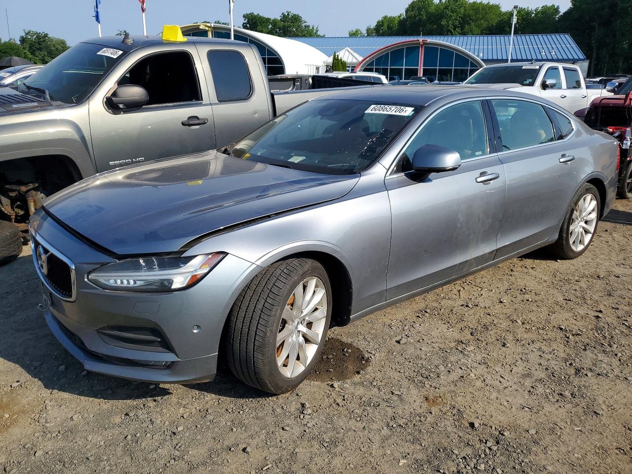 2018 Volvo S90 Momentum, VIN LVY992MK8JP020423 — Бок
