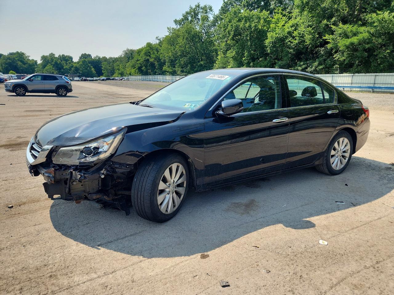 2014 Honda Accord EX-L, VIN 1HGCR3F85EA032804 — Front end