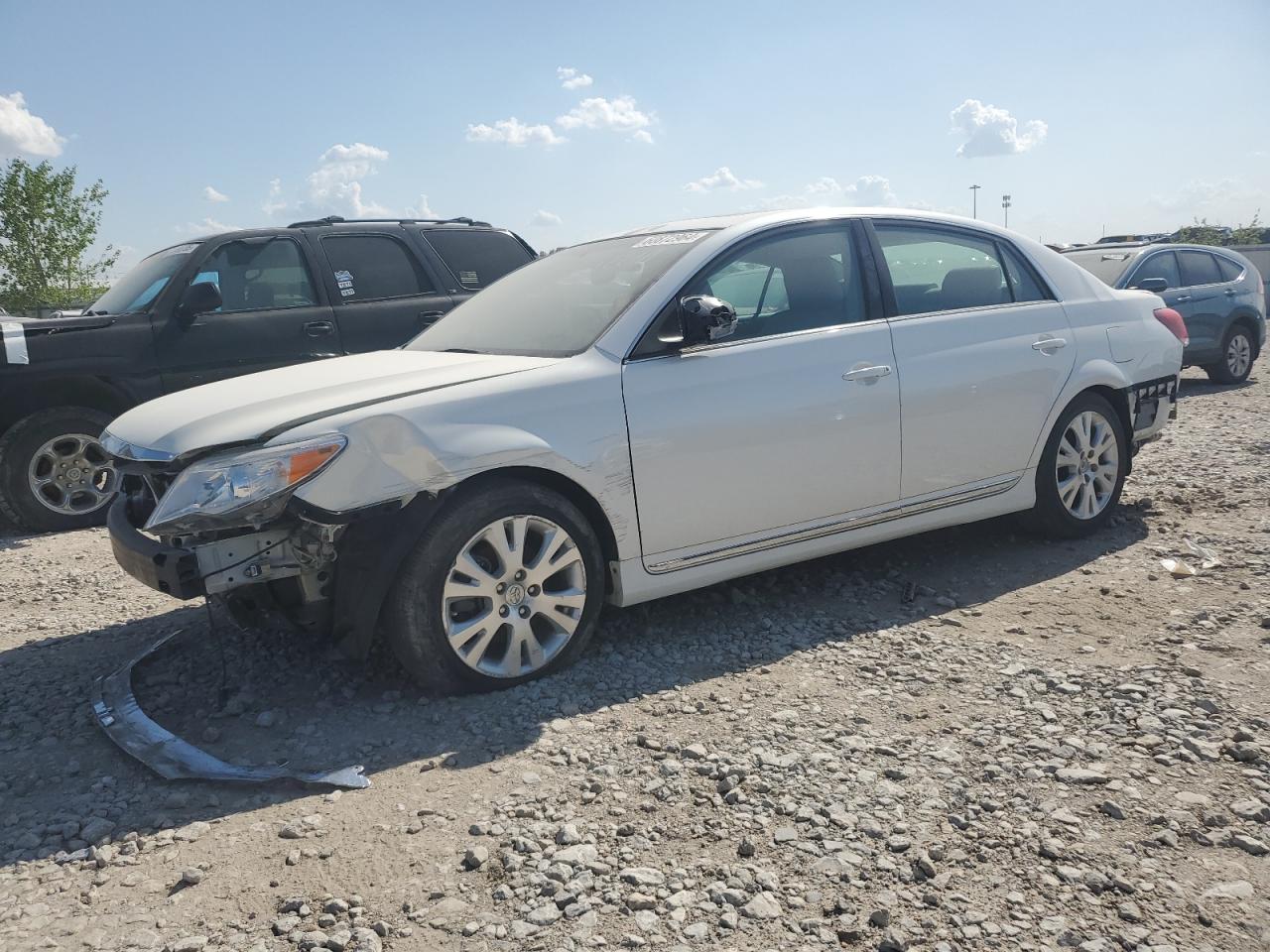 2011 Toyota Avalon, VIN 4T1BK3DB4BU422411 — Undercarriage
