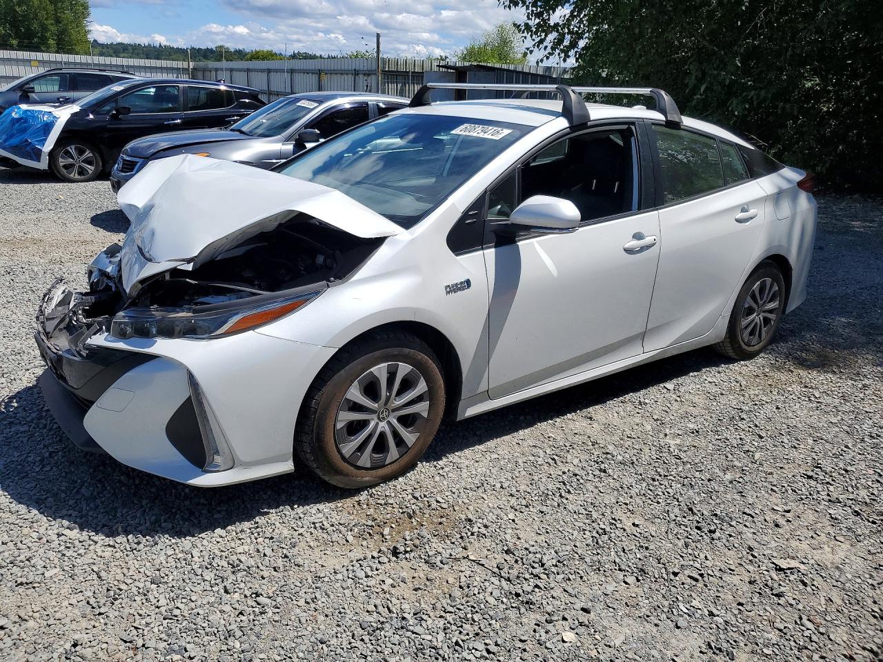 2022 Toyota Prius XLE, VIN JTDKAMFP7N3217746 — Перед