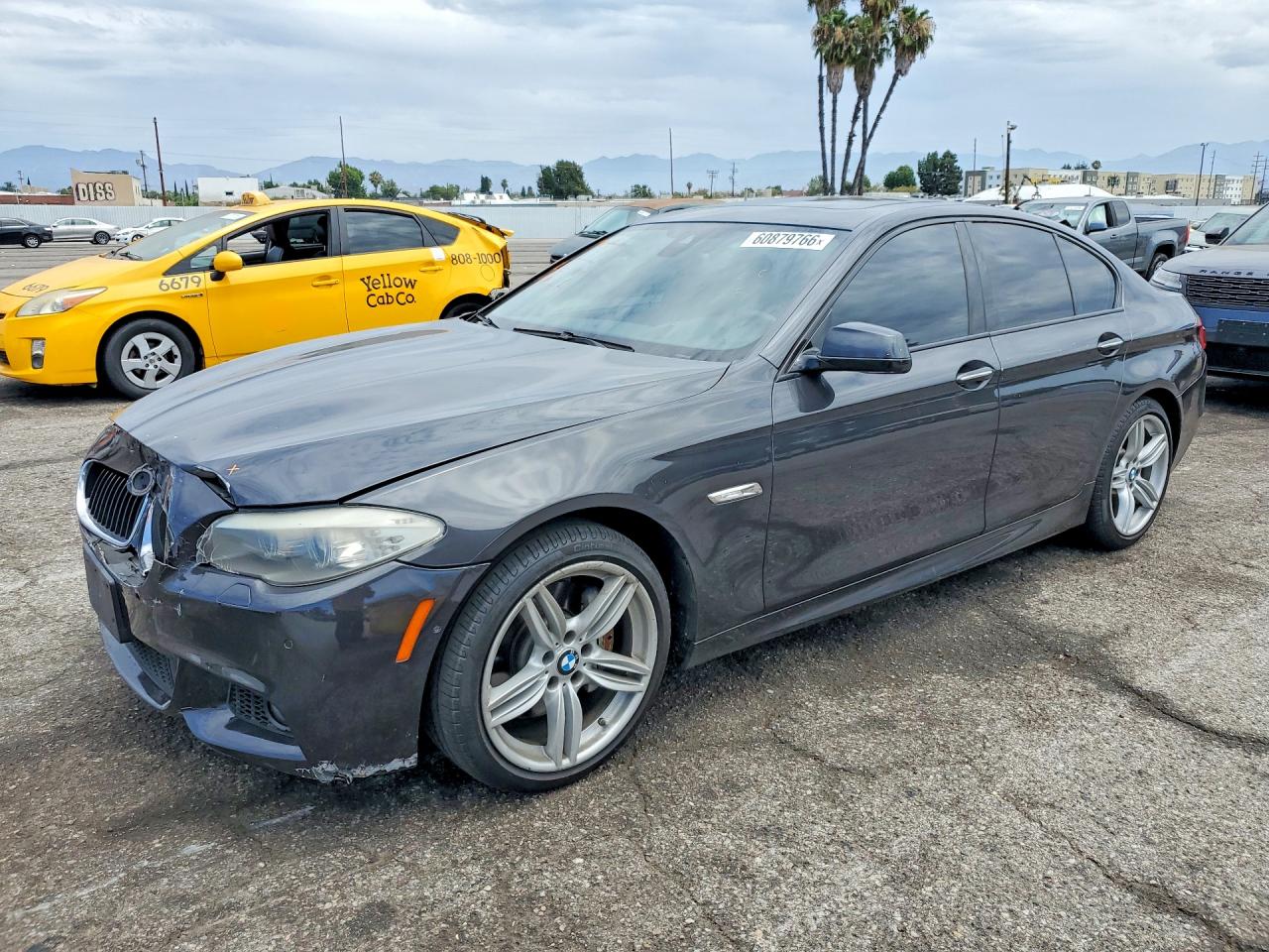 2013 BMW 5 Series 535i, VIN WBAFR7C57DC828418 — Перед