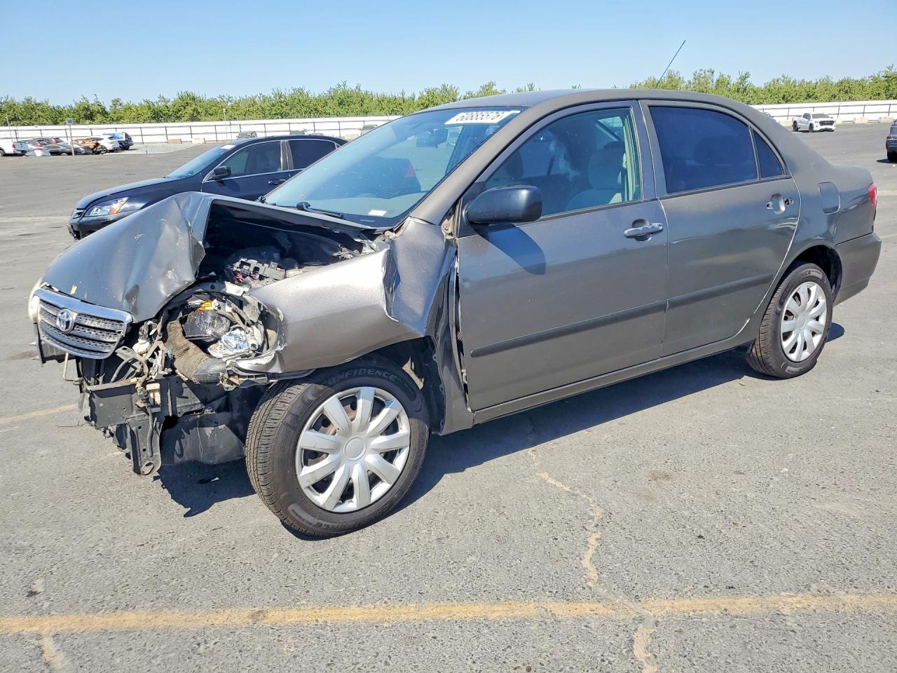 2007 Toyota Corolla CE, VIN 1NXBR32E77Z822480 — Front end