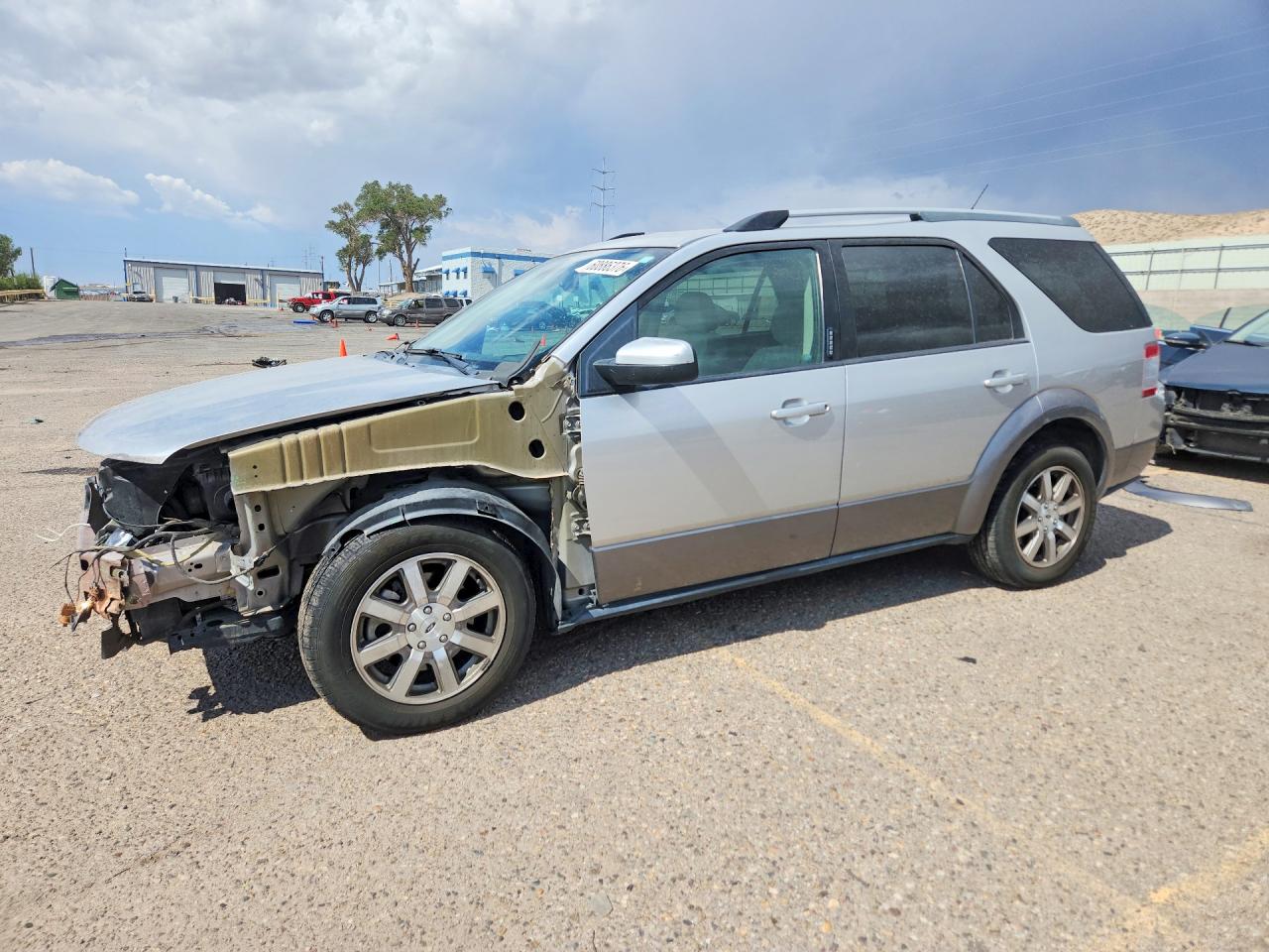 2009 Ford Taurus X SEL, VIN 1FMDK02W69GA04132 — Front end