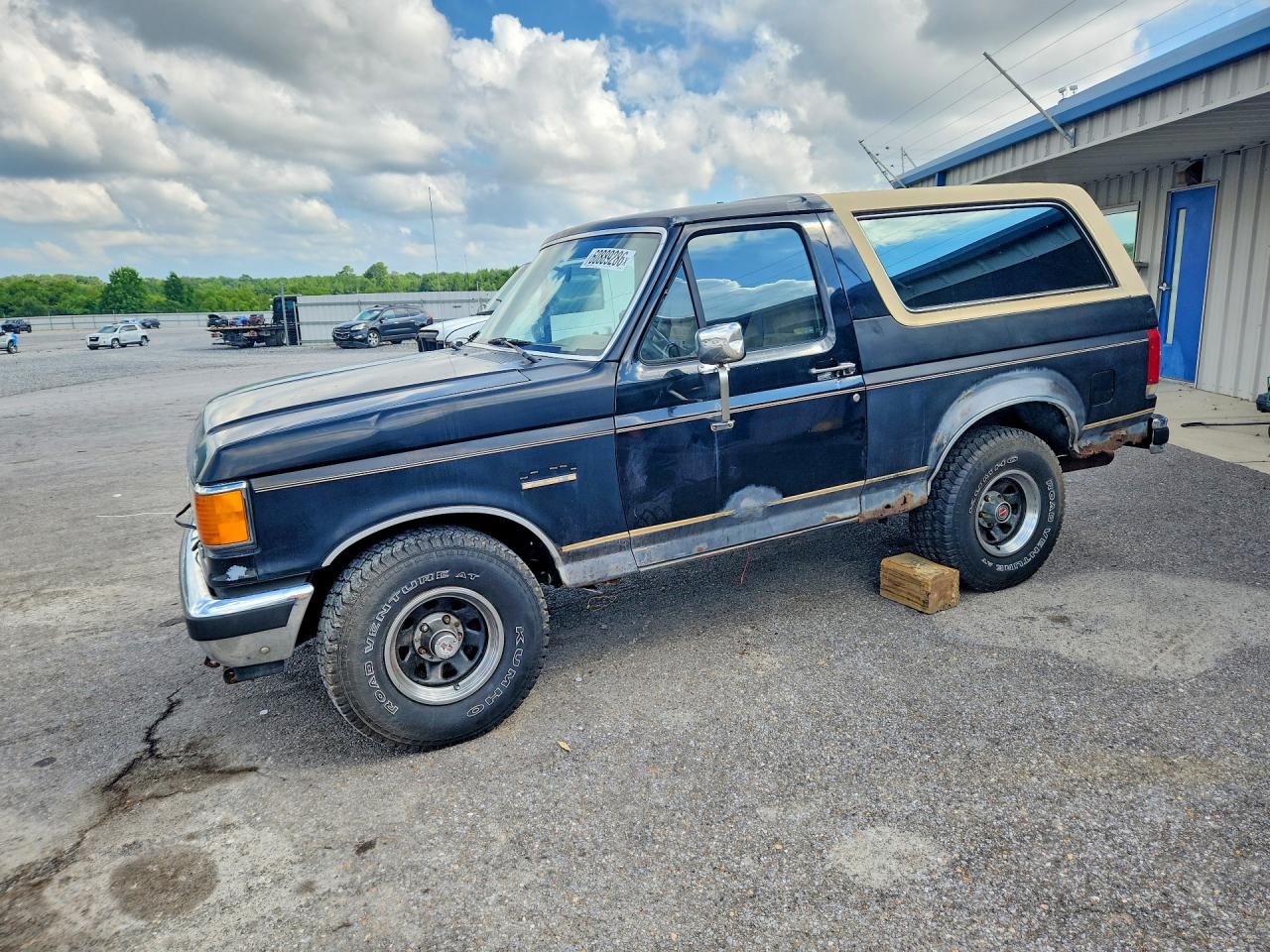 1989 Ford Bronco Custom, VIN 1FMEU15H1KLB15458 — Normal wear