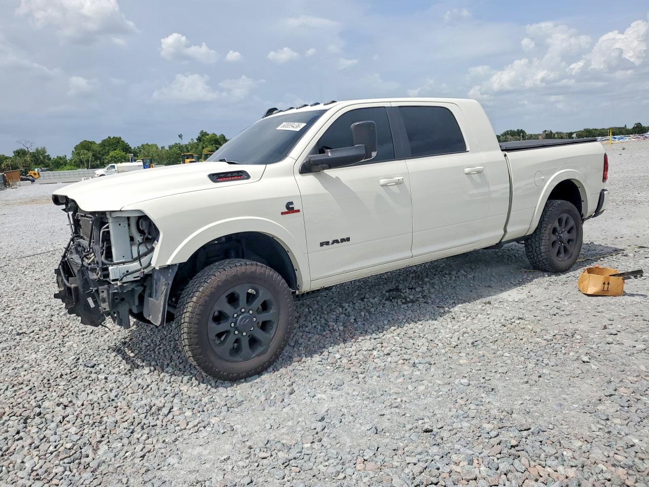 2021 Ram 2500 Laramie, VIN 3C6UR5NL7MG580802 — Front end
